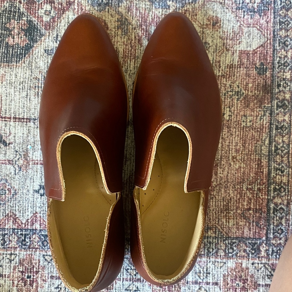 Nisolo Chestnut 100% Leather Heel Boots Slip On Like New - Picture 9 of 9